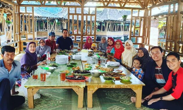 umbul tlatar, wisata kolam renang dan pemancingan asik di boyolali, Harga Tiket Masuk, Jalan Menuju Lokasi, Fasilitas, Pesona Umbul Tlatar