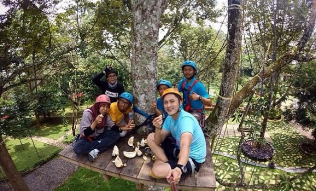 variatifnya berbagai macam durian di lokasi wisata watu simbar semarang