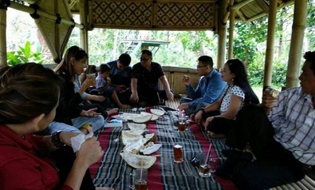 variatifnya berbagai macam durian di lokasi wisata watu simbar semarang