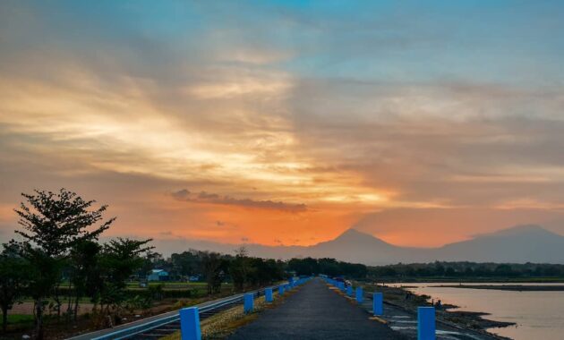 waduk cengklik boyolali, Lokasi Dimana, Daya Tarik, Sejarah Cerita Misteri, Rute Menuju Lokasi, Tips Berkunjung
