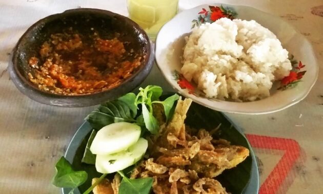 warung iwak wader dermaga kediri, kuliner pinggir kali yang bikin nagih, Daftar Harga Menu, Daftar Harga Minuman, Jalan Menuju Lokasi, Fasilitas, Keistimewaan 