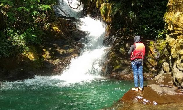 Wisata Curug Panjang Megamendung Bogor