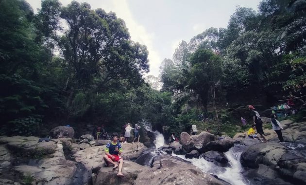 wisata curug panjang megamendung bogor, Lokasi Dimana , Rute Menuju Lokasi, Daya Tarik, Fasilitas dan Aktivitas, Tips Berkunjung 