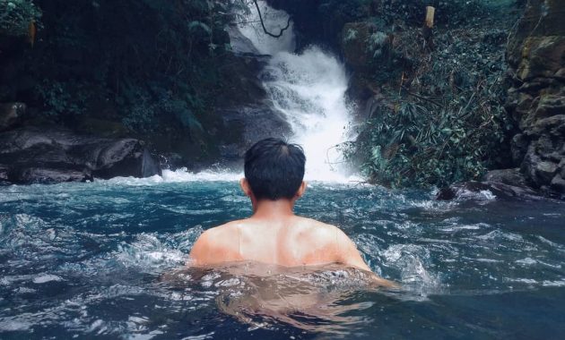wisata curug panjang megamendung bogor, Lokasi Dimana , Rute Menuju Lokasi, Daya Tarik, Fasilitas dan Aktivitas, Tips Berkunjung 