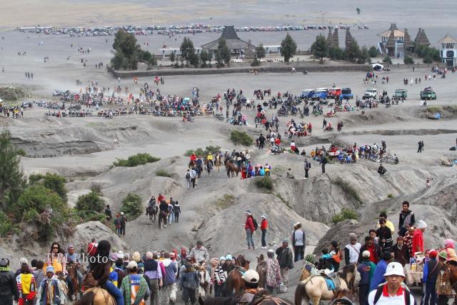 harga tiket wisata gunung bromo, hotel di sekitar wisata gunung bromo, keindahan wisata gunung bromo, lokasi wisata gunung bromo, objek wisata gunung bromo, penginapan di wisata gunung bromo, rute menuju wisata gunung bromo, tempat wisata gunung bromo tujuan wisata gunung bromo, tiket wisata gunung bromo, wisata gunung bromo, wisata gunung bromo: harga tiket, fasilitas, daya tarik, kegiatan seru dll