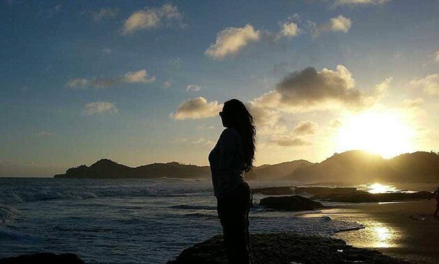wisata pantai bajul mati malang jawa timur