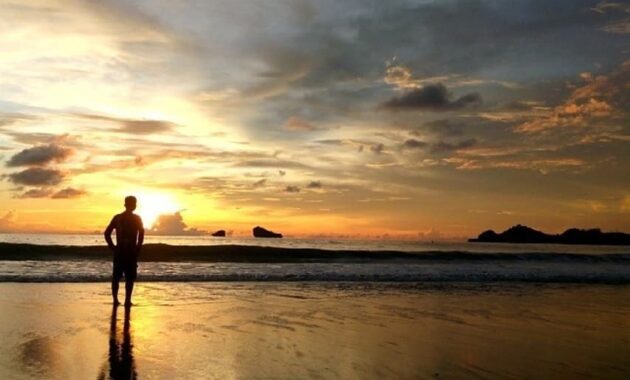 Wisata Pantai Bajul Mati Malang Jawa Timur