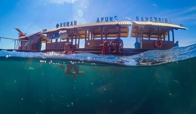 wisata rumah apung bangsring, Menilik Lokasi, Keindahan, Harga Tiket Masuk, Rute Menuju Lokasi, Tips Berlibur