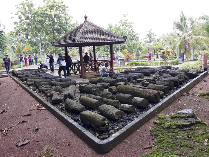 situs megalitikum sokoliman, situs megalitikum sokoliman gunung kidul, sokoliman, wisata sejarah ke situs megalitikum sokoliman gunung kidul