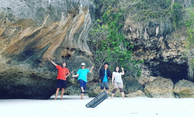 wisata teluk biru, Hal Yang Tepat, Keindahan Potensi, Rute Menuju Lokasi, Jam Buka, Harga Tiket Masuk