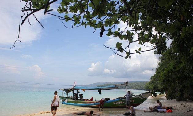 wisata teluk biru, Hal Yang Tepat, Keindahan Potensi, Rute Menuju Lokasi, Jam Buka, Harga Tiket Masuk