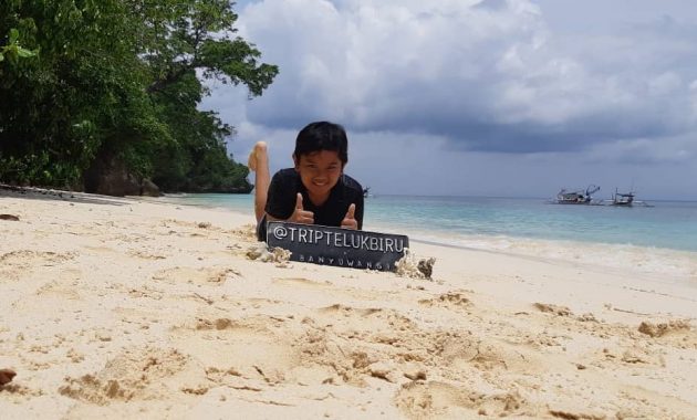 wisata teluk biru, Hal Yang Tepat, Keindahan Potensi, Rute Menuju Lokasi, Jam Buka, Harga Tiket Masuk