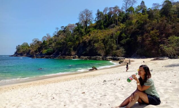 wisata teluk ijo, Diperbincangkan, Keindahan Potensi, Jalan Menuju Lokasi, Buka Jam Berapa, Harga Tiket Masuk