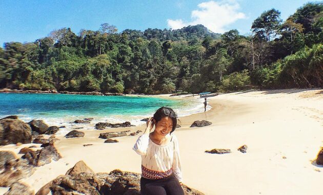 wisata teluk ijo, Diperbincangkan, Keindahan Potensi, Jalan Menuju Lokasi, Buka Jam Berapa, Harga Tiket Masuk