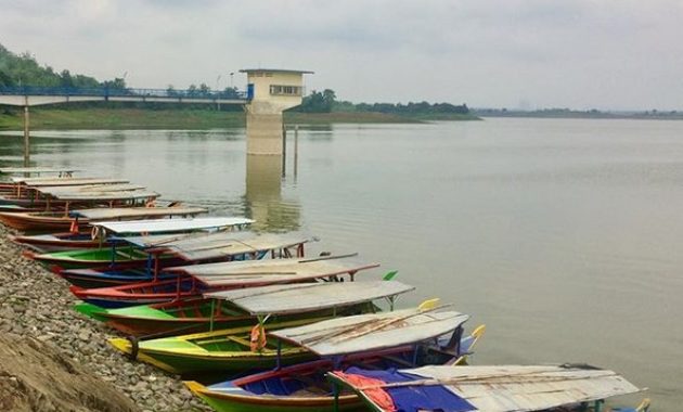 wow! indahnya pesona alam waduk cacaban tegal yang menyimpan kisah mistis