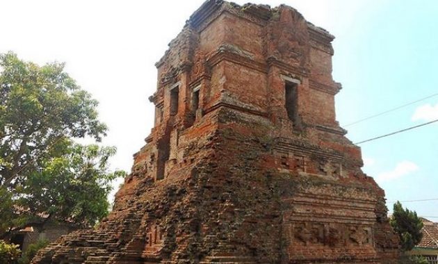 yuk berkunjung ke makam raja tersohor majapahit di candi ngetos kabupaten nganjuk