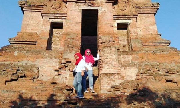yuk berkunjung ke makam raja tersohor majapahit di candi ngetos kabupaten nganjuk
