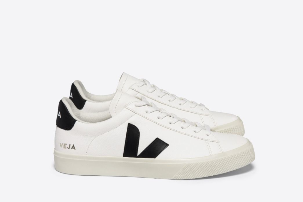 10 sneakers yang cocok dipakai untuk kerja, nyaman dan keren!, 1. Adidas Samba, 2. New Balance 530, 3. Nike Air Force 1, 4. Converse Chuck 70, 5. Veja Campo, 6. Tory Burch Ladybug Sneaker, 7. Vans Old Skool, 8. Loewe Flow Runner, 9. Onitsuka Tiger Mexico 66, 10. New Balance 574