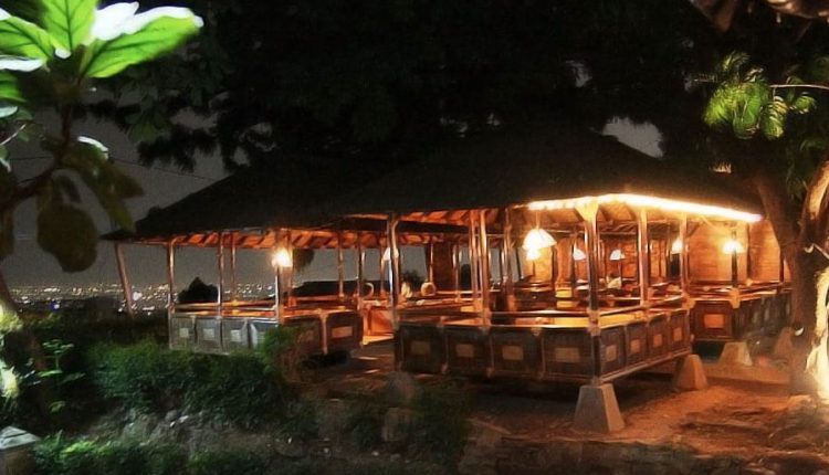 cari pemandangan city light di bandung? ini dia 7 tempat wisata malam city light bandung terbaik