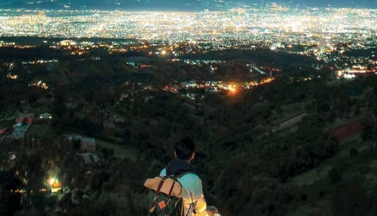 cari pemandangan city light di bandung? ini dia 7 tempat wisata malam city light bandung terbaik