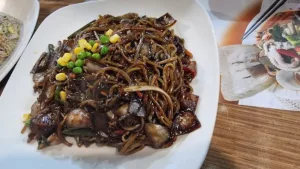 daftar menu legend of noodle 2024 buat kamu pecinta mie