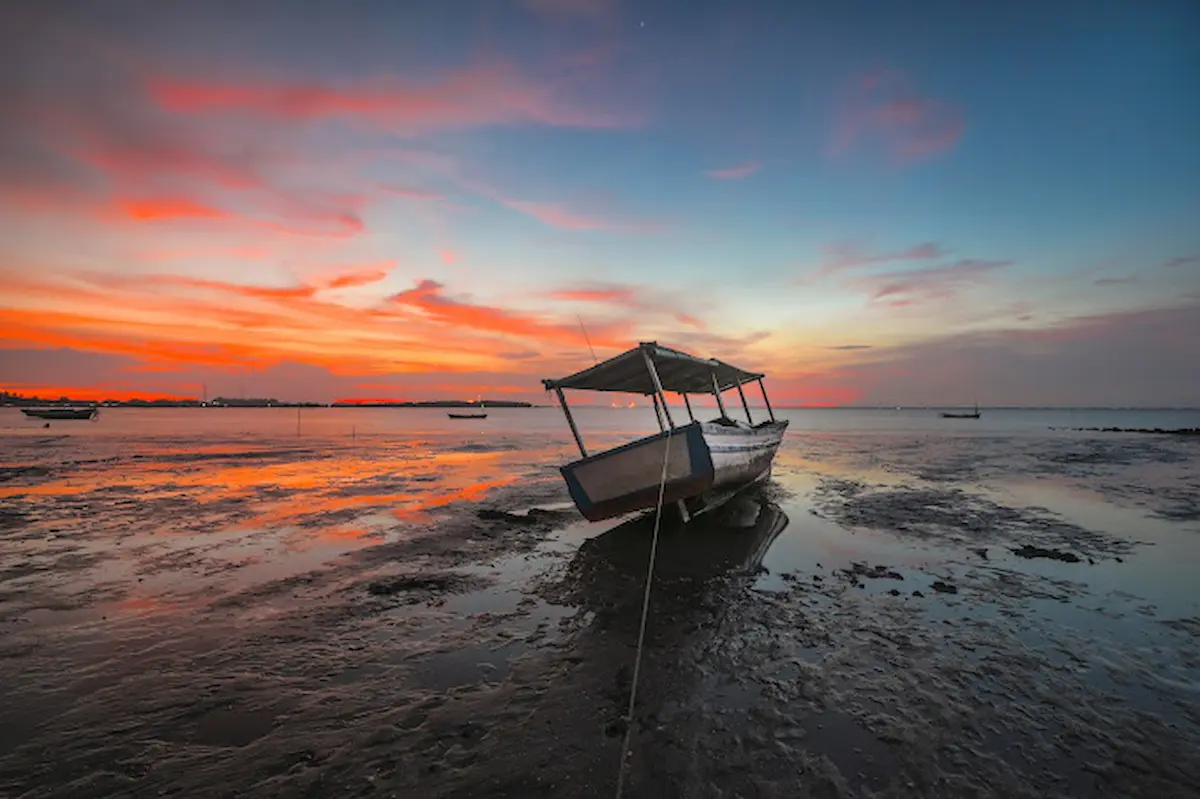 daya tarik pantai tanjung kait, ini dia rute dan htm-nya!