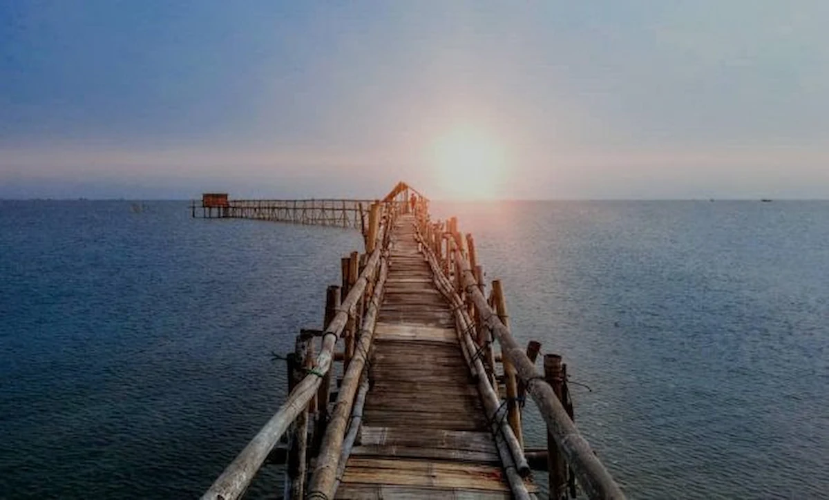 daya tarik pantai tanjung kait, ini dia rute dan htm-nya!