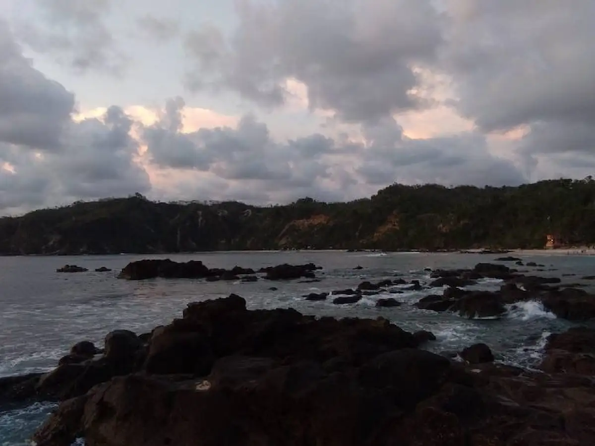 daya tarik pantai wediombo, ini dia rute dan htm-nya
