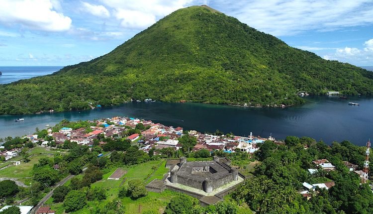 Explore Indonesia! Kunjungi Tempat Wisata Kebanggaan Indonesia yang Dimuat dalam Uang Kertas Berikut Ini!