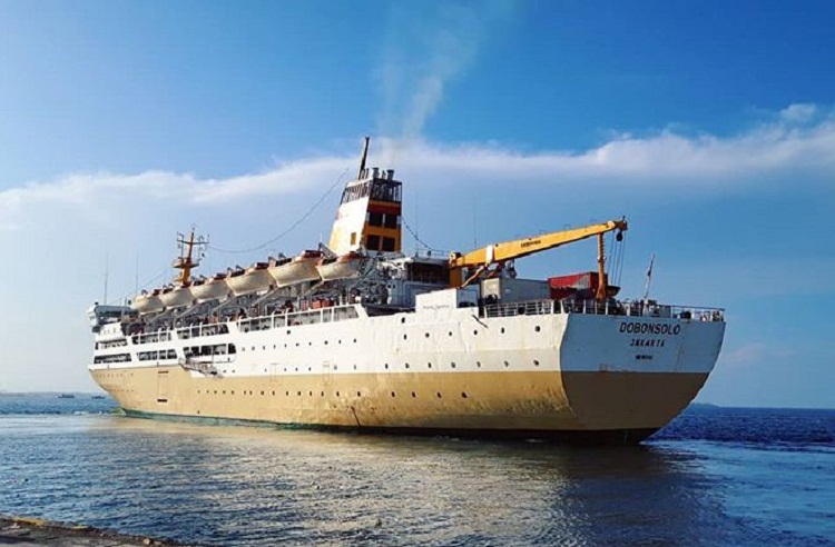 jakarta, kapal laut, makassar, sulawesi selatan, travel, informasi daftar harga tiket kapal laut jakarta makassar, Makassar, Sekilas Tentang PT.PELNI, Rute Kapal Laut Jakarta Makassar, Harga Tiket Kapal Laut Jakarta Makassar, Kontak