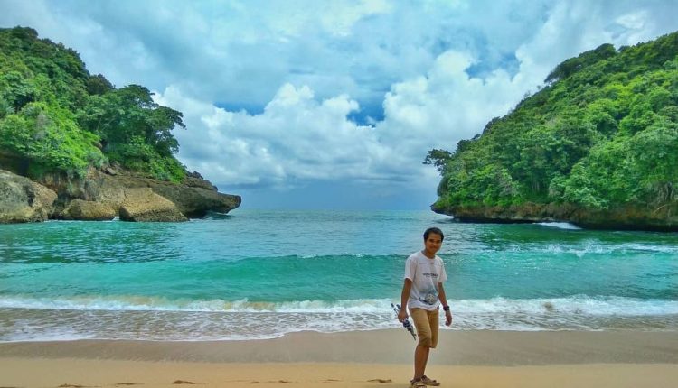kangen main di pantai? ini dia 7 pantai tercantik di malang yang wajib kamu kunjungi!