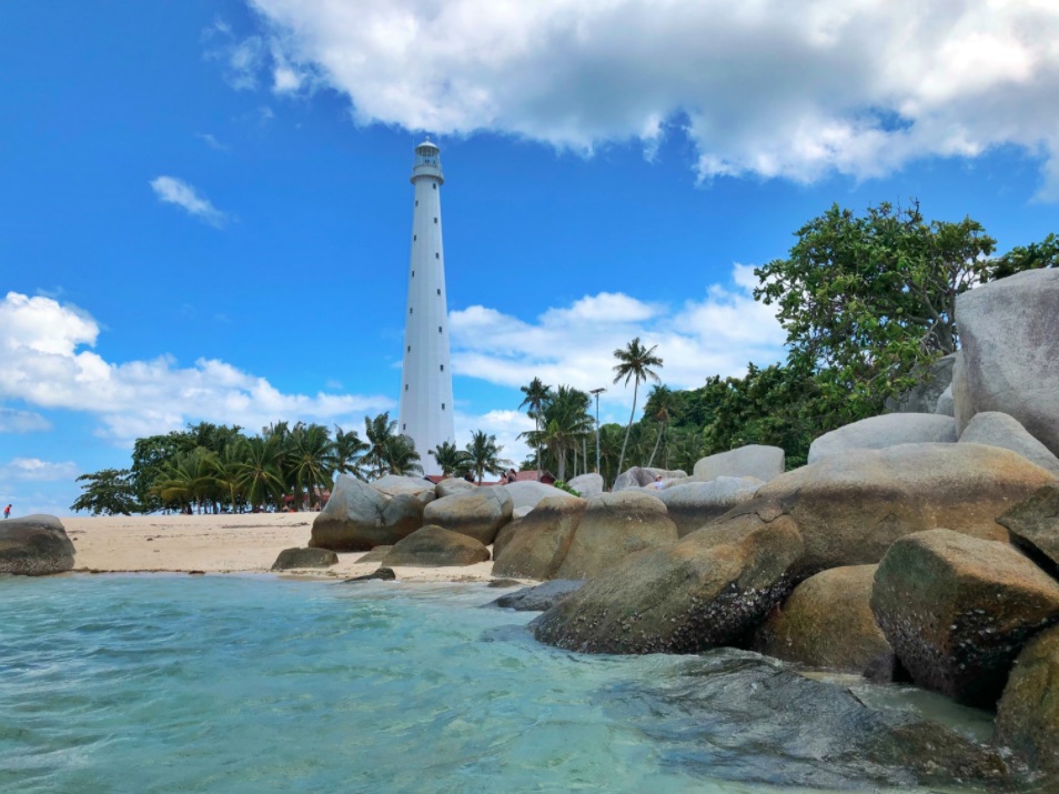 liburan ke tanah laskar pelangi, jangan lewatkan 7 rekomendasi tempat wisata belitung ini!