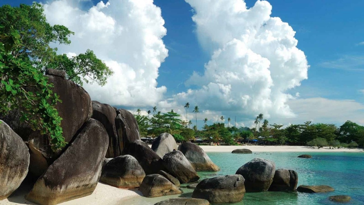 liburan ke tanah laskar pelangi, jangan lewatkan 7 rekomendasi tempat wisata belitung ini!