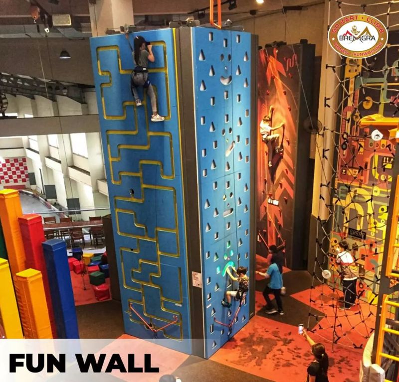 Bremgra Indoor Climbing, salah satu tempat panjat dinding indoor di Serpong., Daya Tarik Bremgra, Jam Operasional Bremgra, Lokasi Bremgra, Harga Tiket Masuk Bremgra