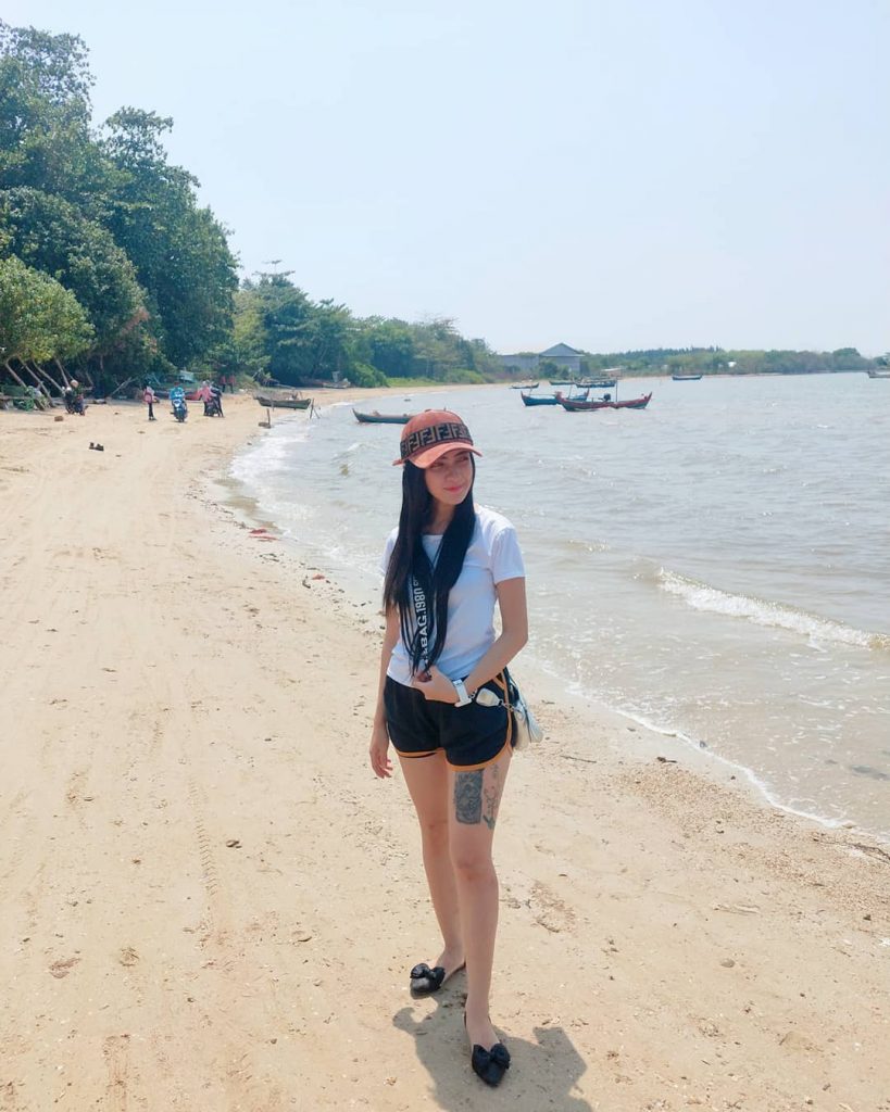 jawa tengah, jepara, pantai, pantai di jepara, pantai teluk awur, pantai teluk awur jepara, menikmati keindahan alam di pantai teluk awur jepara