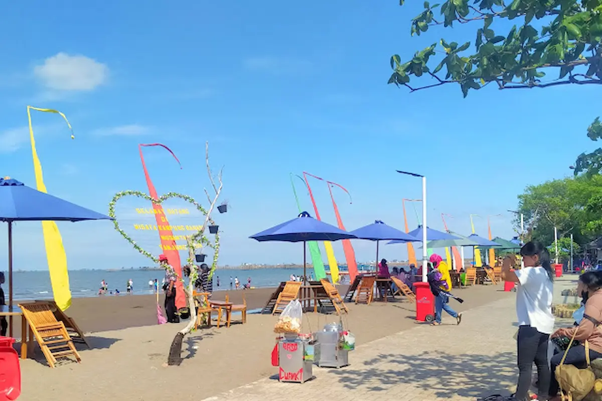 Menikmati Keindahan Pantai Tanjung Pasir di Tangerang