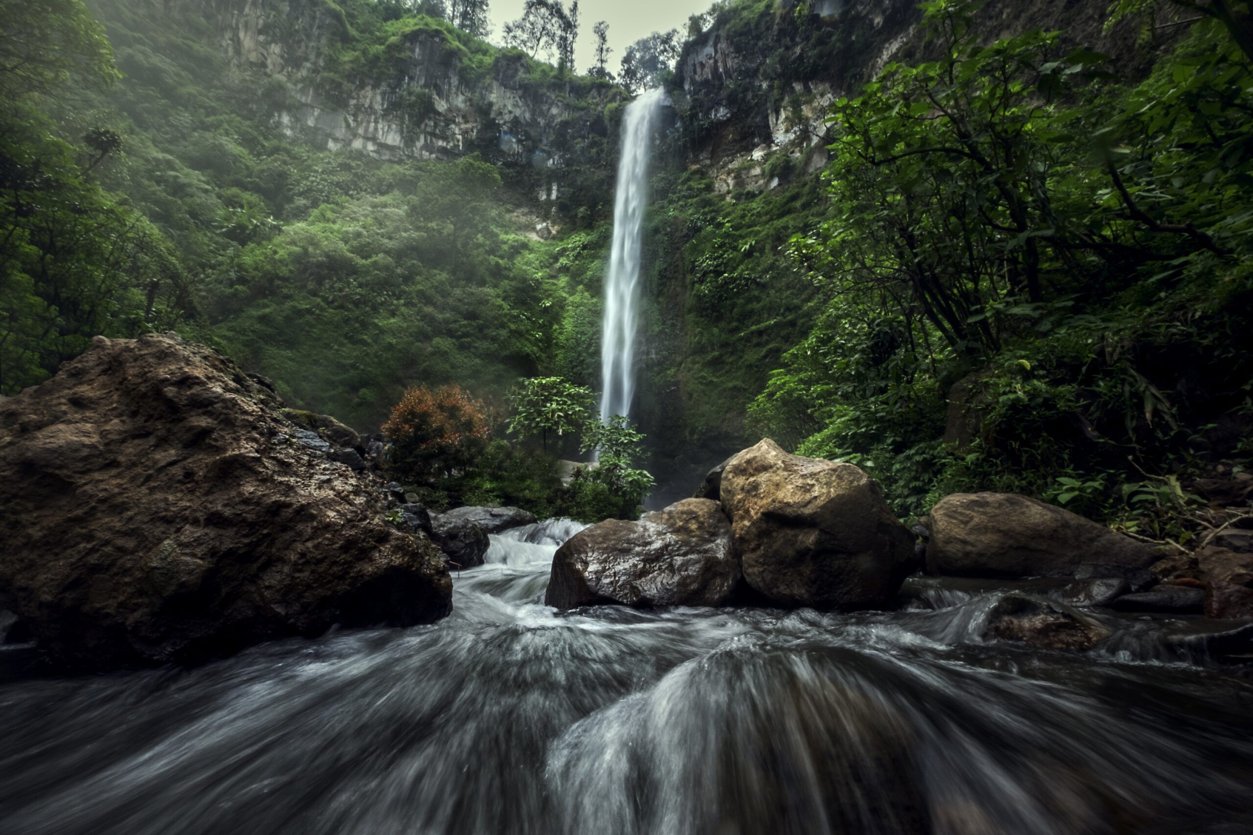 mitos di balik keindahan: legenda air terjun coban rondo yang memesona, Legenda Air Terjun Coban Rondo, Mitos Air Terjun Coban Rondo, Tempat Wisata Favorit, Harga Tiket Masuk