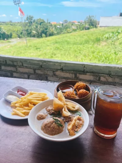 nikmat dan segar, ini 7 bakso di bali yang wajib dicoba, 1. Bakso Boedjangan Bali, 2. Baso Afung Bali, 3. Bakso Subur Bali, 4. Bakso Babi Thingadi, 5. Bakso Iga Canggu