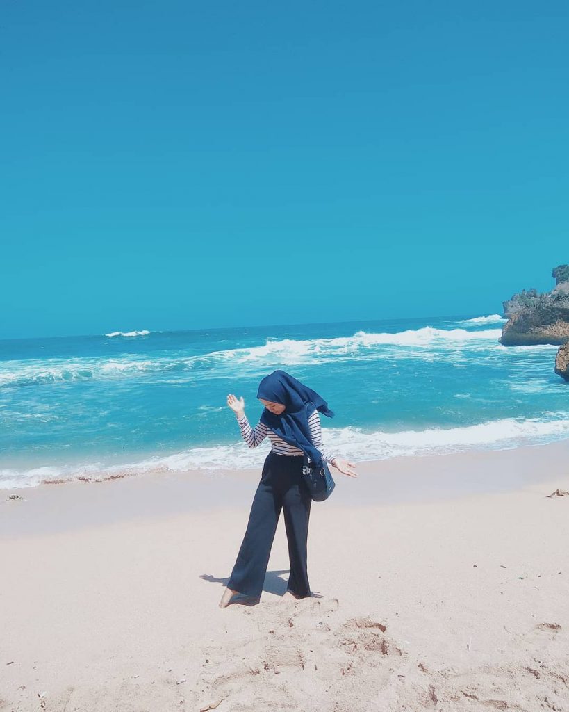 gunungkidul, jogja, pantai drini, yogyakarta, pantai drini, pantai indah di gunungkidul yogyakarta