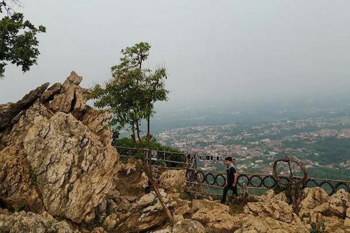 rekomendasi 15 tempat wisata di bogor dekat ipb untuk melepas penat