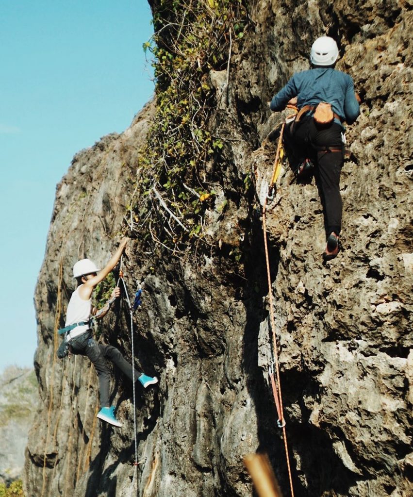 gunungkidul, jogja, pantai, pantai di gunungkidul, pantai di jogja, pantai siung, pantai siung jogja, yogyakarta, review, lokasi, dan harga tiket masuk pantai siung jogja