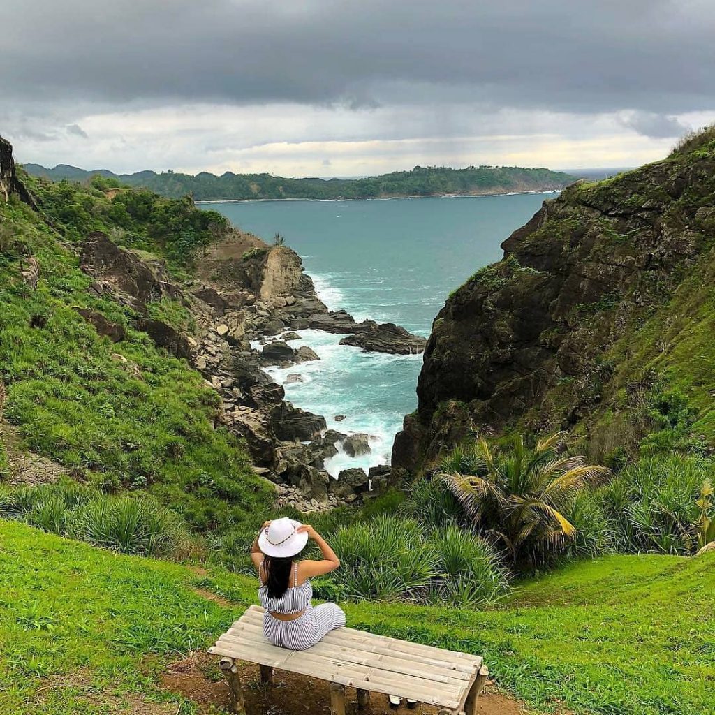 gunungkidul, jogja, pantai, pantai di gunungkidul, pantai di jogja, pantai siung, pantai siung jogja, yogyakarta, review, lokasi, dan harga tiket masuk pantai siung jogja