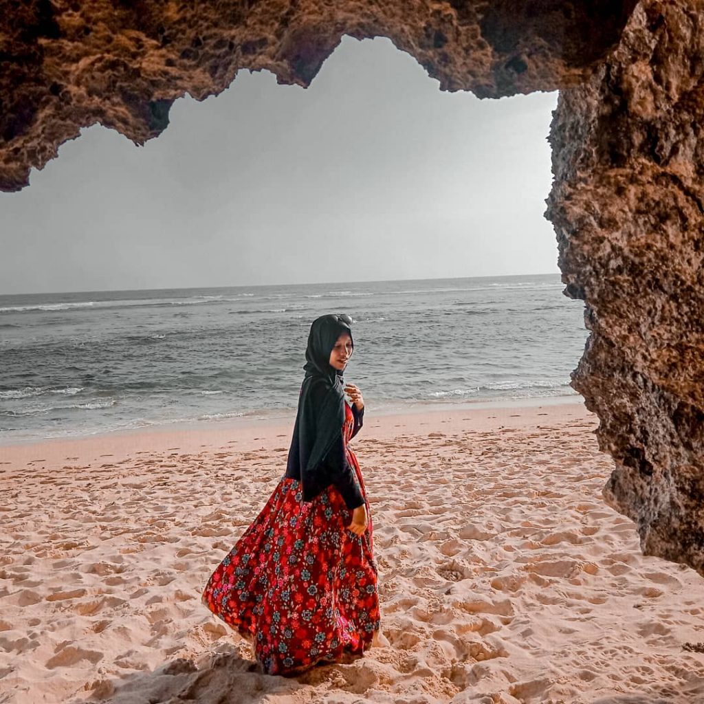 badung, bali, pantai, pantai badung, pantai di badung, pantai di bali, pantai melasti, pantai melasti bali, review, lokasi, dan harga tiket pantai melasti bali