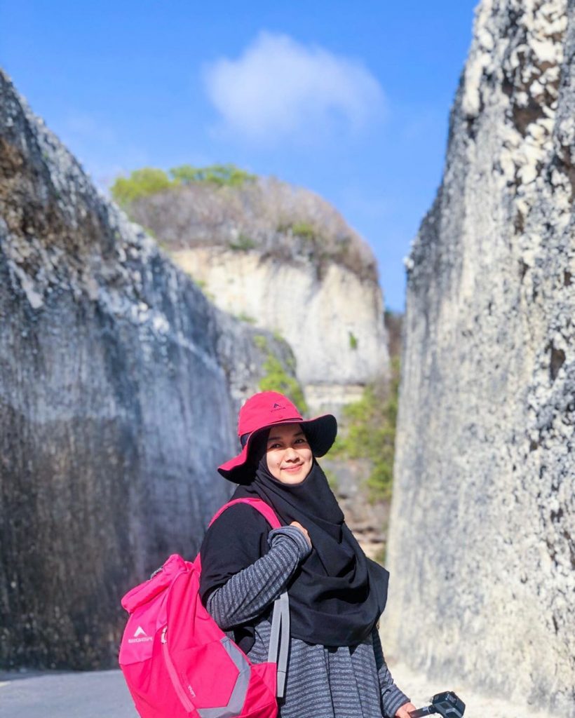 badung, bali, pantai, pantai badung, pantai di badung, pantai di bali, pantai melasti, pantai melasti bali, review, lokasi, dan harga tiket pantai melasti bali