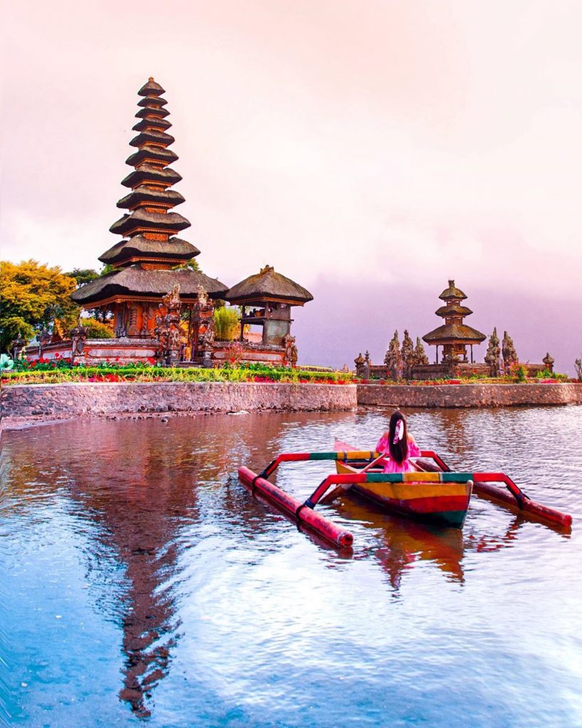 bali, danau, danau beratan, danau beratan bali, tabanan, review, lokasi, dan tiket masuk danau beratan bali