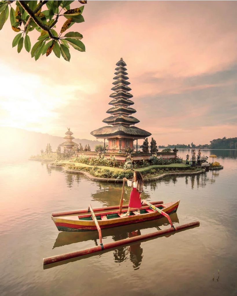 Review, Lokasi, Dan Tiket Masuk Danau Beratan Bali