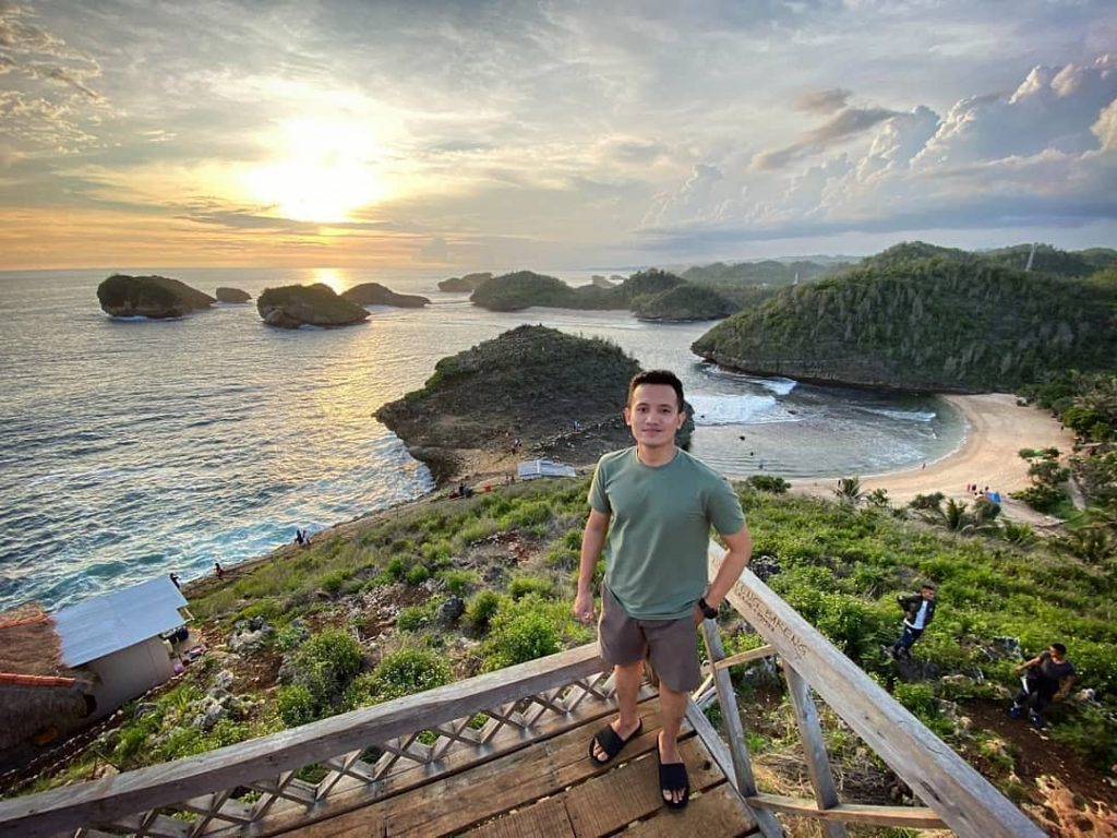 jawa timur, pacitan, pantai, pantai di pacitan, pantai kasap, pantai kasap pacitan, review, lokasi, dan tiket masuk pantai kasap pacitan