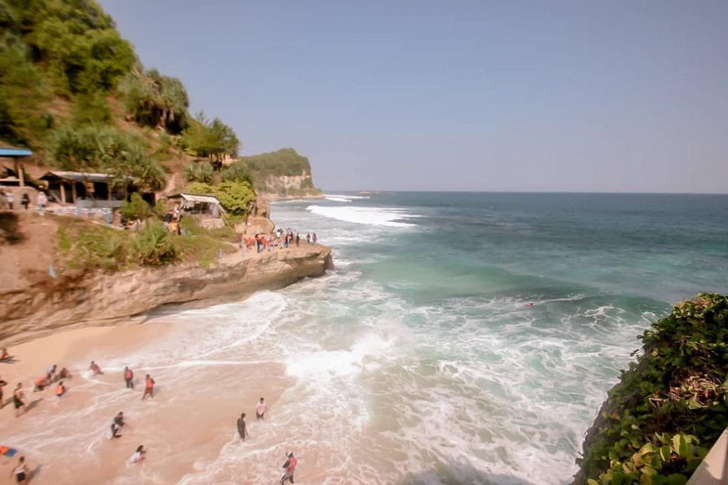 Review, Lokasi, Dan Tiket Masuk Pantai Kasap Pacitan