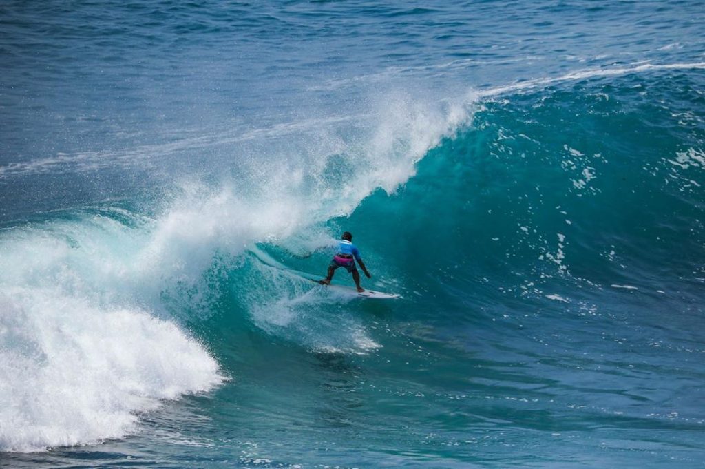 badung, bali, kuta, pantai, pantai badung, pantai bali, pantai suluban, review, lokasi, dan tiket masuk pantai suluban bali