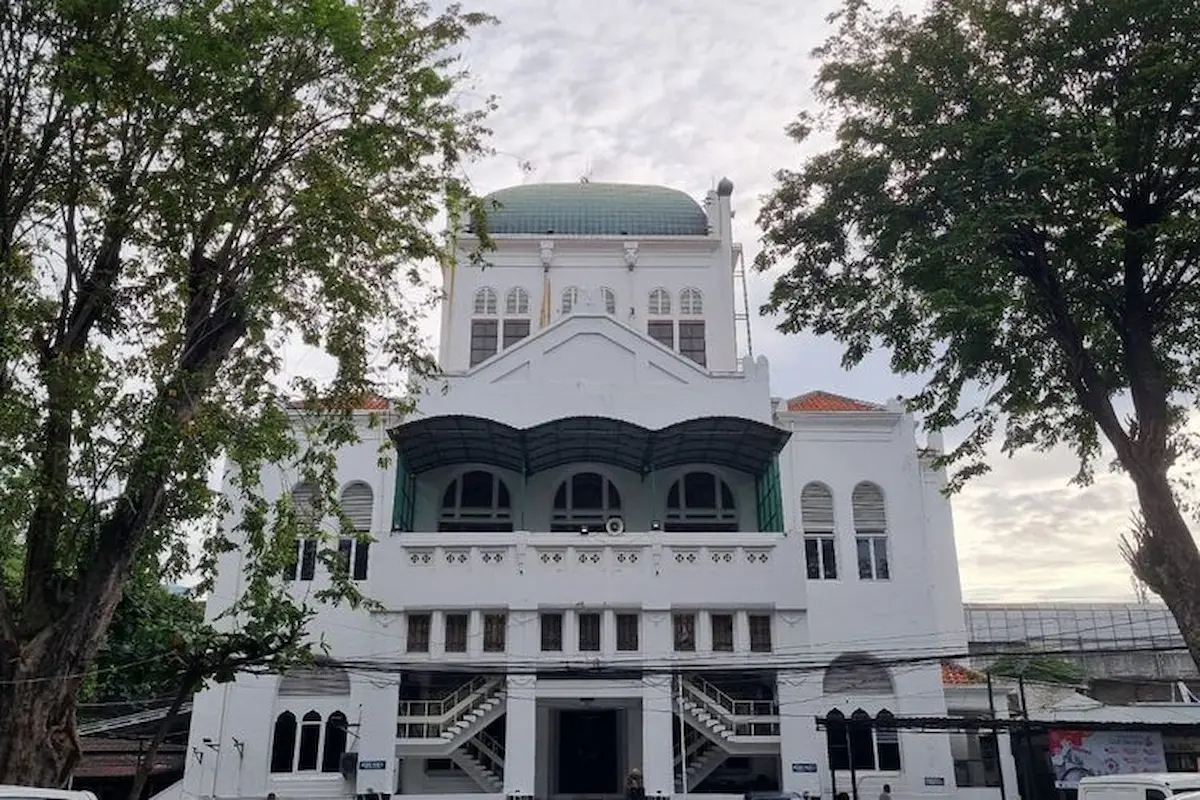 selama bulan puasa, mari mengunjungi 12 tempat wisata religi di jakarta